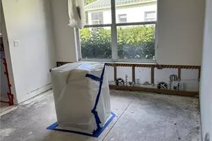 878 Vistana Cir, Naples, FL 34119 - Photo 13