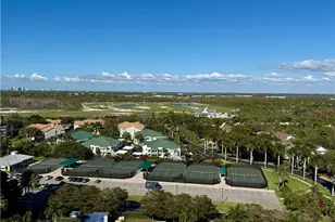 425 Cove Tower Dr, Naples, FL 34110 - Photo 23