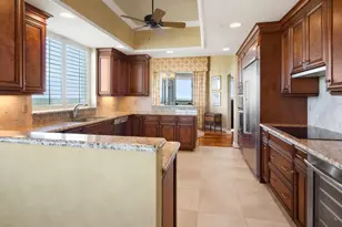 425 Cove Tower Dr, Naples, FL 34110 - Photo 7