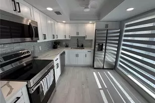 207 Palm Dr, Naples, FL 34112 - Photo 3