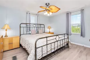 101 Sugarloaf Ln, Naples, FL 34114 - Photo 17