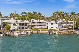 342 Harbour Dr, Naples, FL 34103 - Photo 1