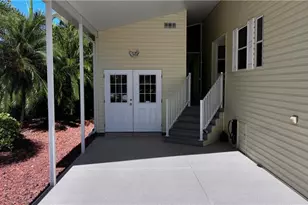 10015 Parkwood Dr, Fort Myers, FL 33905 - Photo 9