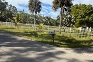 4745 26th Ave SE, Naples, FL 34117 - Photo 19