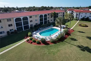 41 High Point Cir S, Naples, FL 34103 - Photo 5