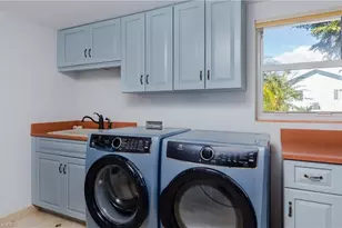 1406 Causey Ct E, Sanibel, FL 33957 - Photo 15