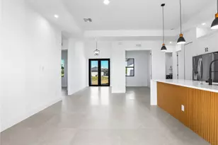 2109 NW 17th Pl, Cape Coral, FL 33993 - Photo 7