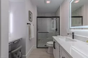 5002 Ventura Ct, Naples, FL 34109 - Photo 7