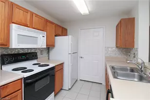 14905 Pleasant Bay Ln, Naples, FL 34119 - Photo 3