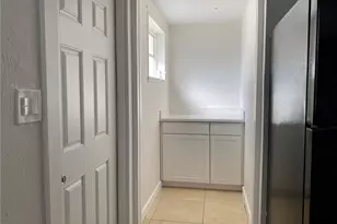 2084 Monroe Ave, Naples, FL 34112 - Photo 9