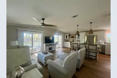 1079 Diamond Lake Cir, Naples, FL 34114 - Photo 9