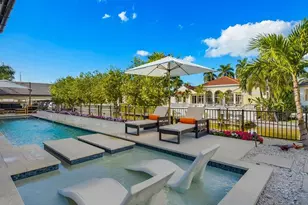 425 15th Ave S, Naples, FL 34102 - Photo 39