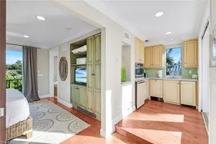 210 Central Ave, Naples, FL 34102 - Photo 33