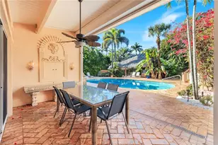 210 Central Ave, Naples, FL 34102 - Photo 15