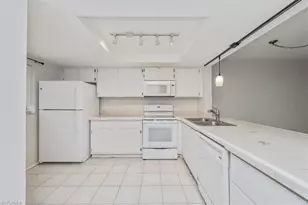 2350 Naples Trace Cir, Naples, FL 34109 - Photo 5