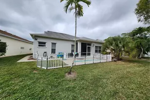 10702 Rio Mar Cir, Estero, FL 33928 - Photo 23