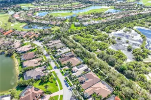 8862 Shenendoah Cir, Naples, FL 34113 - Photo 5