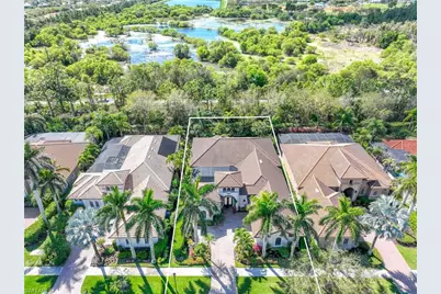 8862 Shenendoah Cir, Naples, FL 34113 - Photo 3