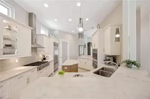 8862 Shenendoah Cir, Naples, FL 34113 - Photo 15