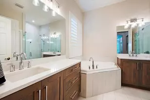 8868 Mustang Island Cir, Naples, FL 34113 - Photo 13