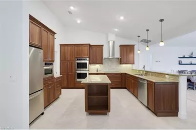 1819 Princess Ct, Naples, FL 34110 - Photo 7