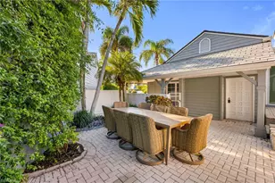 667 Bridge Way Ln, Naples, FL 34108 - Photo 15