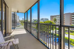 10482 Gulf Shore Dr, Naples, FL 34108 - Photo 25