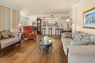 10482 Gulf Shore Dr, Naples, FL 34108 - Photo 5