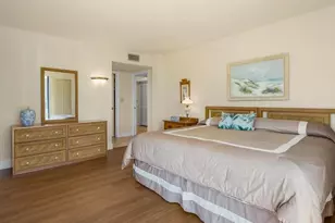 10482 Gulf Shore Dr, Naples, FL 34108 - Photo 17