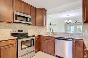 729 Landover Ct, Naples, FL 34104 - Photo 3