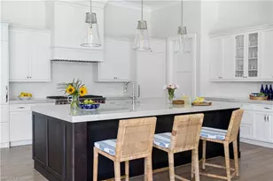 680 Wedge Dr, Naples, FL 34103 - Photo 9