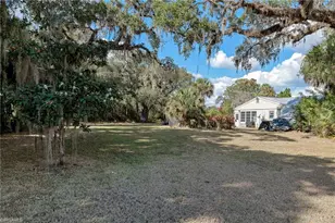 4003 S Edgewater Cir, Labelle, FL 33935 - Photo 27