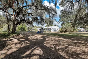 4003 S Edgewater Cir, Labelle, FL 33935 - Photo 29