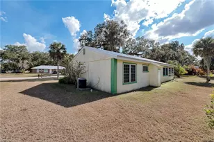 4003 S Edgewater Cir, Labelle, FL 33935 - Photo 33