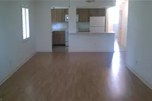 4300 Gulfstream Dr, Naples, FL 34112 - Photo 9