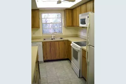 4300 Gulfstream Dr #2D, Naples, FL 34112 - Photo 3