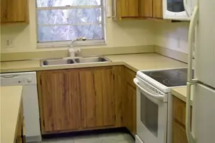 4300 Gulfstream Dr, Naples, FL 34112 - Photo 3