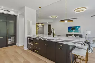 705 10th St S, Naples, FL 34102 - Photo 9