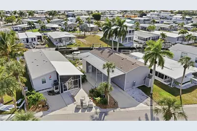 11291 Azalea Ln, Fort Myers Beach, FL 33931 - Photo 5