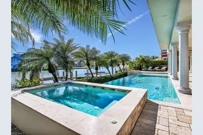 264 Bayview Ave, Naples, FL 34108 - Photo 11