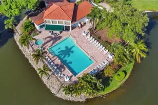 565 Beachwalk Cir, Naples, FL 34108 - Photo 33