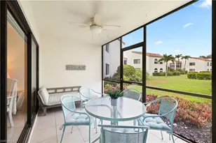 565 Beachwalk Cir, Naples, FL 34108 - Photo 5
