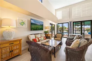 565 Beachwalk Cir, Naples, FL 34108 - Photo 25