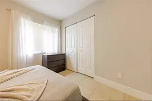 4605 Bayshore Dr, Naples, FL 34112 - Photo 15