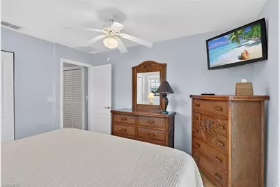 1331 Old Oak Ln, Naples, FL 34110 - Photo 17