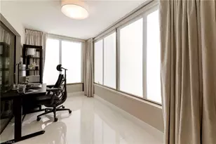 401 Courtside Dr, Naples, FL 34105 - Photo 17