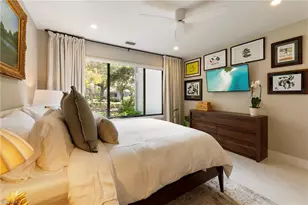 401 Courtside Dr, Naples, FL 34105 - Photo 15