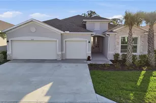 9311 Aqua Overlook Ct, Lehigh Acres, FL 33936 - Photo 3