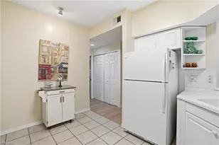 960 Partridge Cir, Naples, FL 34104 - Photo 17