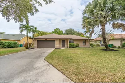 2237 River Reach Dr, Naples, FL 34104 - Photo 31